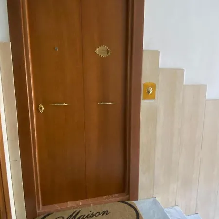 Maison De Luxe Nápoles